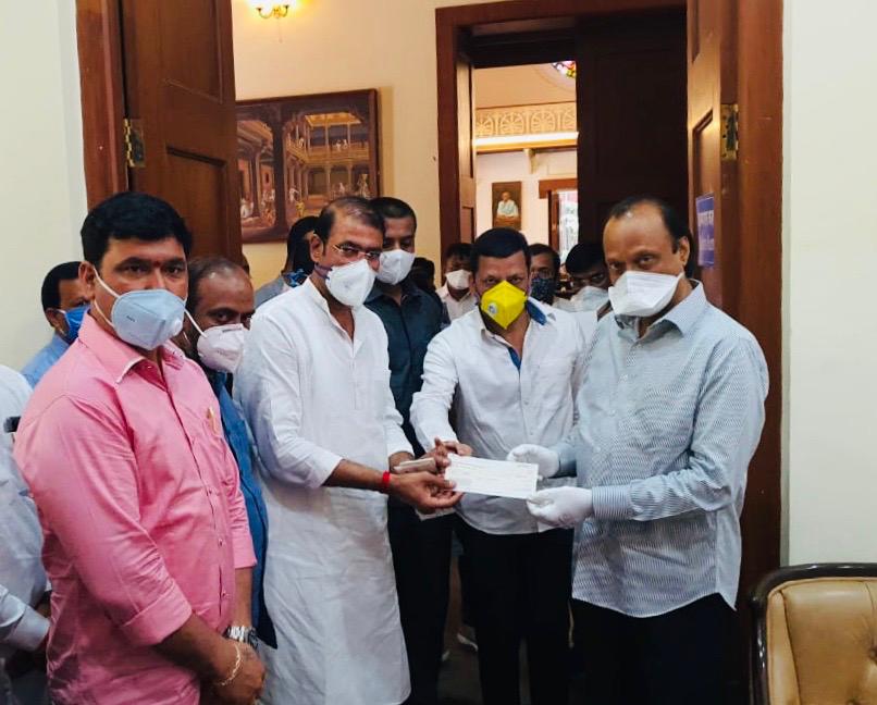 ‘मुख्यमंत्री सहाय्यता निधीस’ कै. भिकू वाघेरे प्रतिष्ठानकडून १ लाखाचा धनादेश उपमुख्यमंत्री अजितदादा पवार यांच्याकडे सुपूर्द...