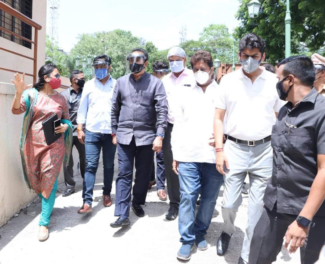 मोबाईल डिस्पेन्सरी व्हॅन व प्रतिबंधित क्षेत्रातील कामकाजाबाबत गृहमंत्र्यांकडून प्रशंसा...