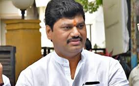 मी बरा आहे, कोणीही त्रास करून घेऊ नका. धनंजय मुंडे यांचे कार्यकर्त्यांना आवाहन. तुम्हाला होणारा त्रास हा मला वेदना देणारा आहे...