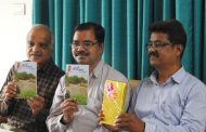 आई- माझे जग काव्य संग्रहाचे प्रकाशन.