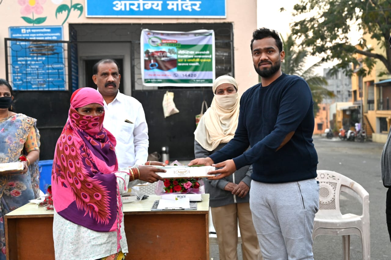 जागतिक महिला दिना निमित्त महिला सफाई कर्मचाऱ्यांचा सन्मान सोहळा संपन्न