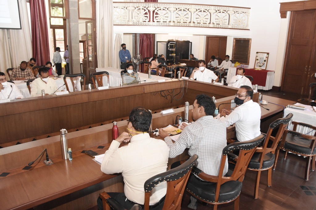 पाणीटंचाईबाबत प्रस्तावित उपायांची अंमलबजावणी वेळेत करा - उपमुख्यमंत्री अजित पवार