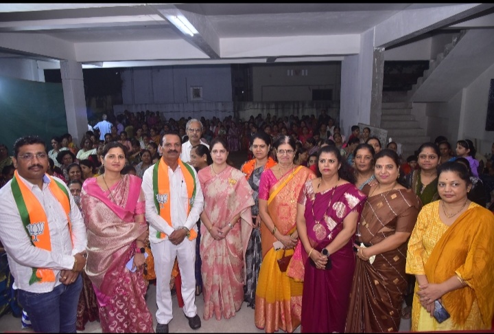 *चिंचवडमध्ये शंकर जगताप यांच्या विजयासाठी सरसावल्या आमदार अश्विनी जगताप*  *मतदार संघात प्रभागनिहाय बैठक अन्‌ भेटीगाठीं सुरू*