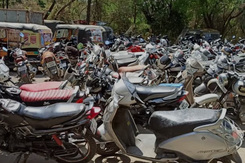 *अटकावून ठेवलेली वाहने सोडवून घेण्याचे आवाहन*