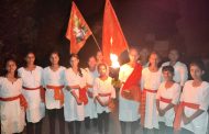 *मशाल दौड आणि गडचढाईसह मुलींनी युद्धकलेचे (मर्दानी खेळ) सात ठिकाणी विशेष सादरीकरण केले.*