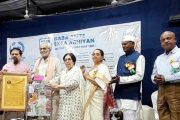 *डॉ. कुमार सप्तर्षी यांना बाबा आमटे जीवनगौरव पुरस्कार प्रदान*