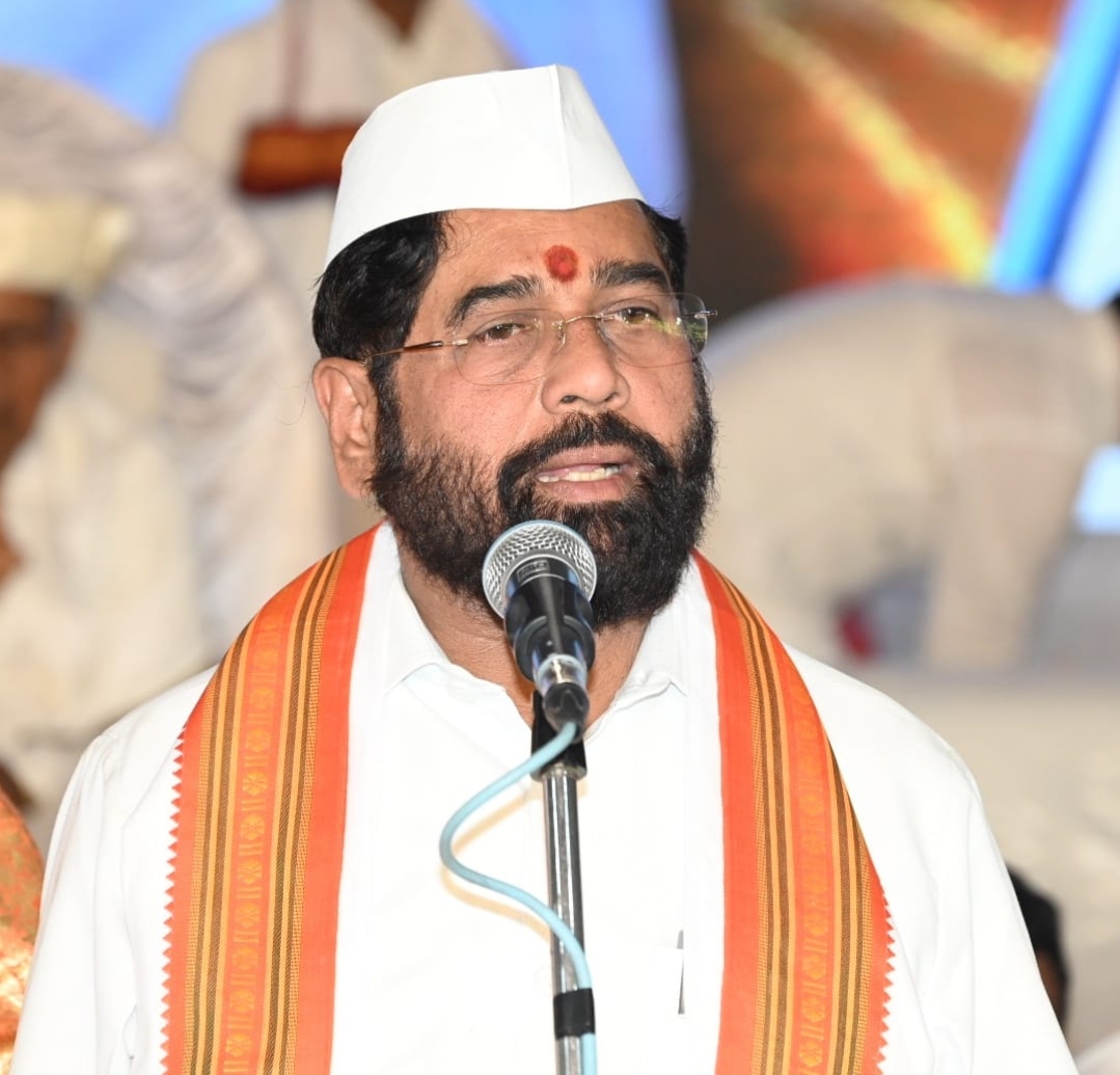 *उपमुख्यमंत्री एकनाथ शिंदे यांचा देहू येथे जगद्गुरु संत श्री तुकाराम महाराज पुरस्काराने सन्मान*