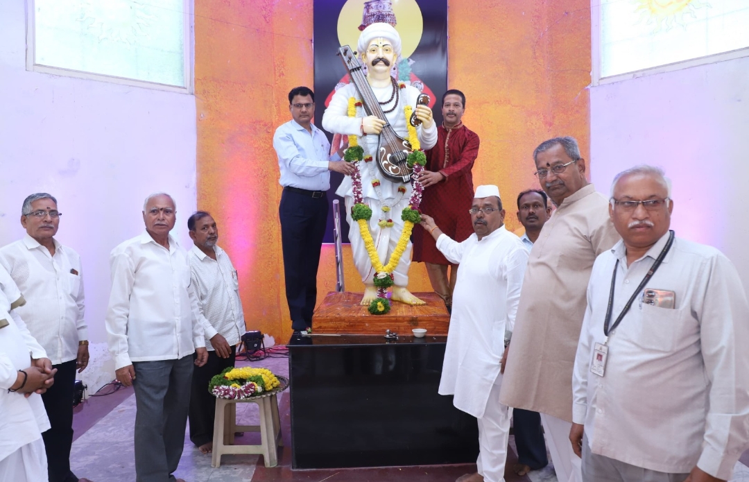 *संत तुकाराम महाराज बीज निमित्त महापालिकेच्या वतीने अभिवादन*