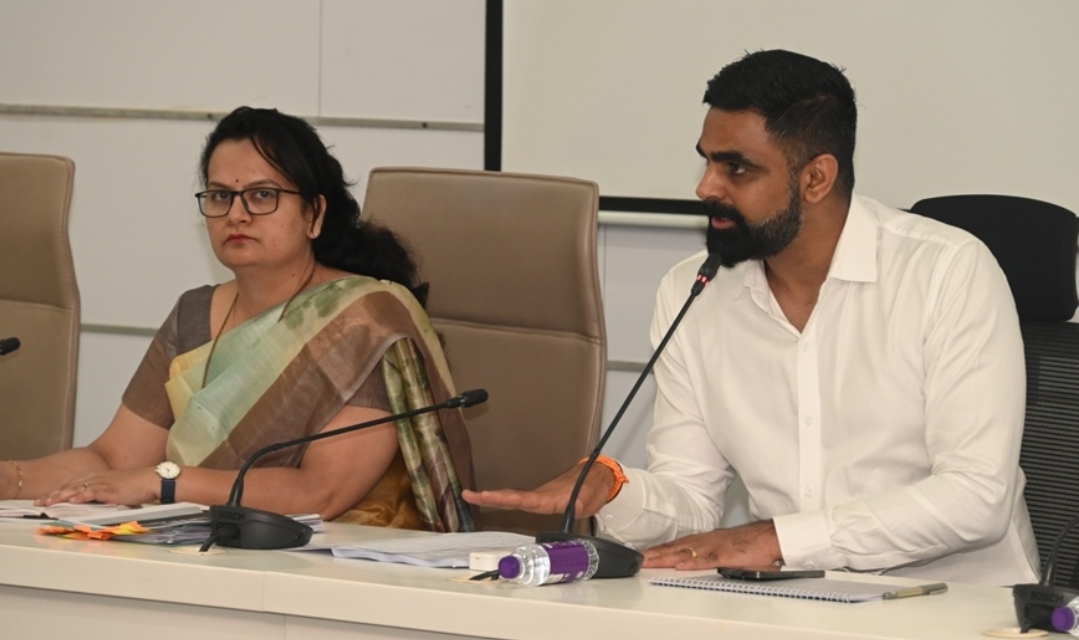 *आगामी काळात मतदार याद्यांमध्ये सुधारणा करून मतदार याद्या परिपूर्ण करणार* *-जिल्हाधिकारी जितेंद्र डूडी*