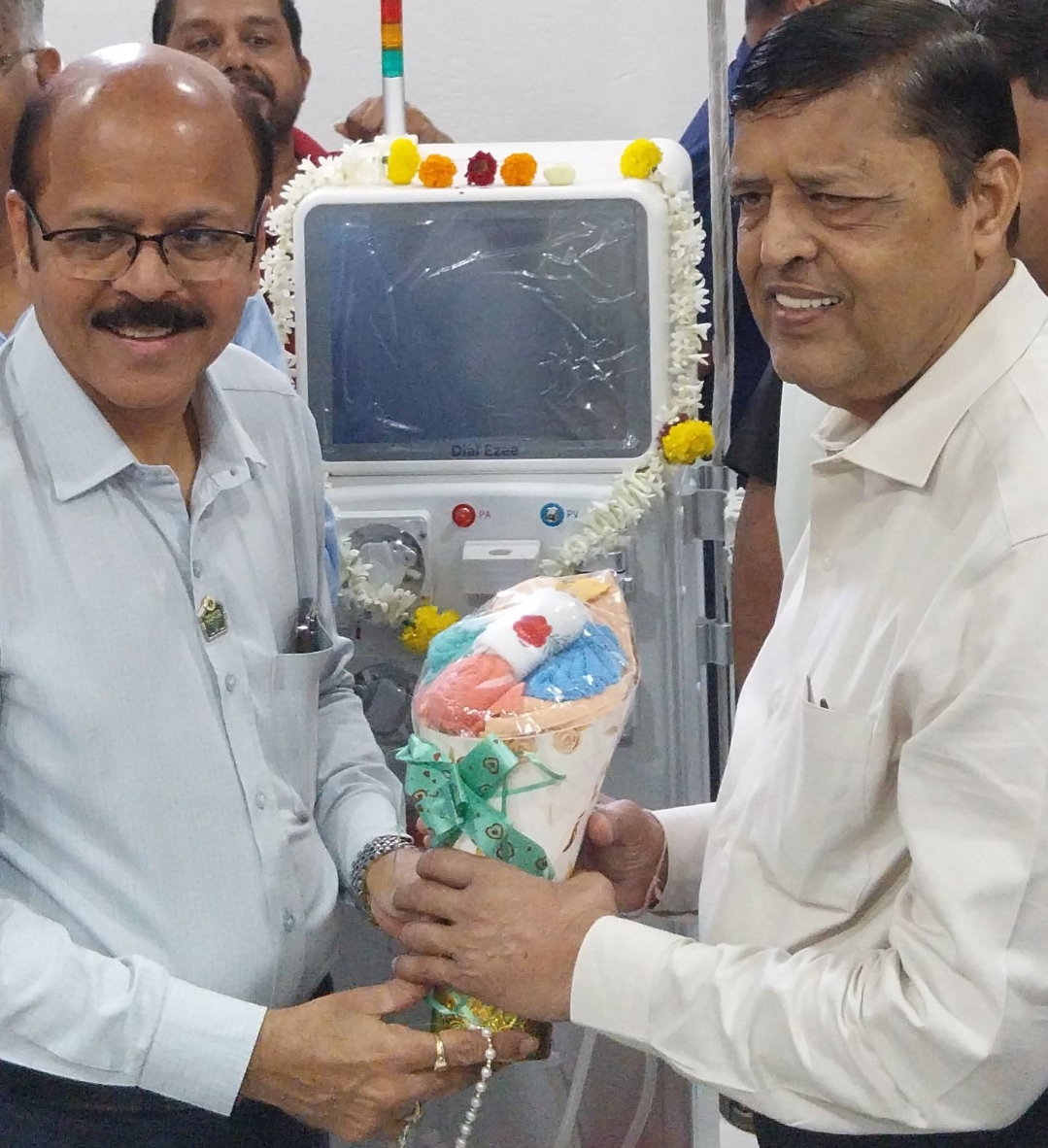 *लायन्स क्लब मेडिकल हबला बंसल कुटुंबाकडून डायलिसिस मशीन भेट – दिवंगत शकुंतला रामनिवास बंसल यांच्या स्मृतिप्रीत्यर्थ सेवा कार्य*