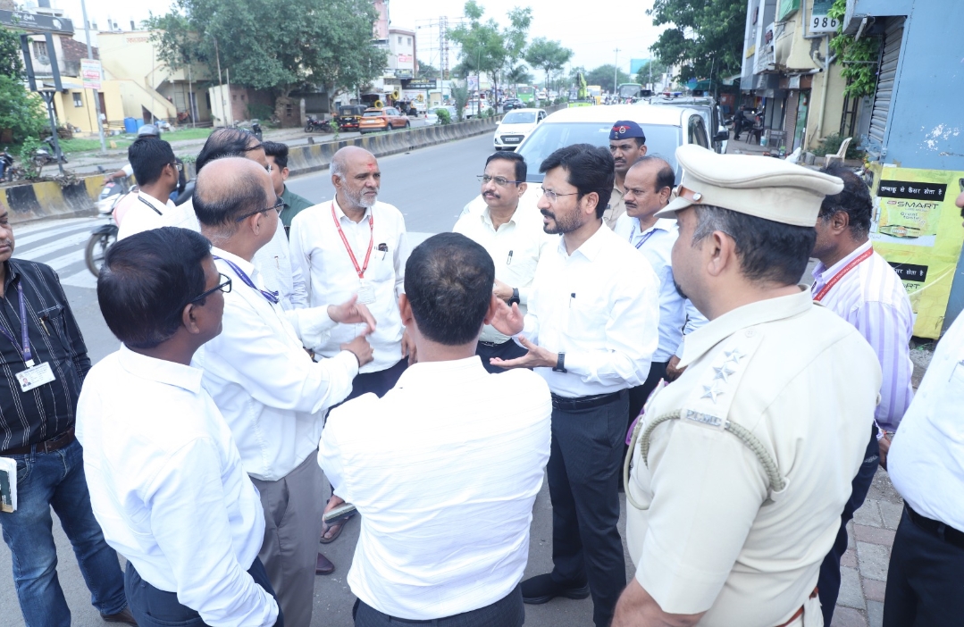 *आषाढी वारी पालखी सोहळा मार्गाची अतिरिक्त आयुक्त विजयकुमार खोराटे यांच्याकडून पाहणी...*