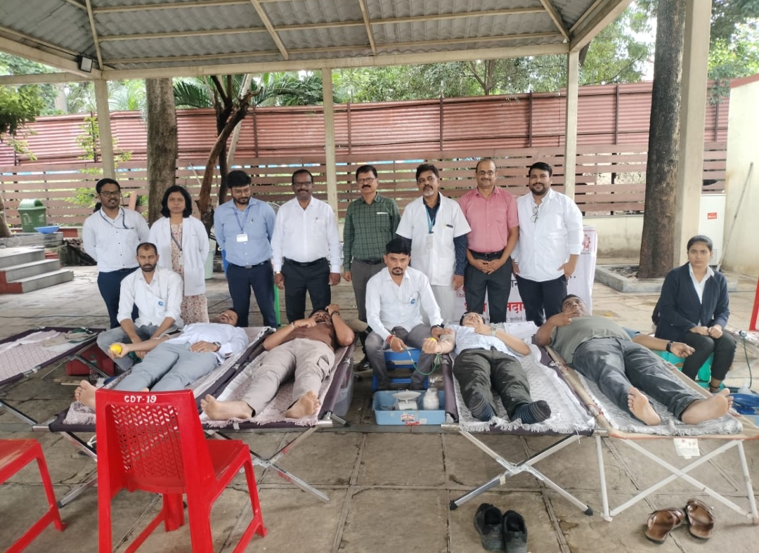 *वाय.सी.एम.हॉस्पिटल रक्तकेंद्रांतर्गत शहरात 'ऐच्छिक रक्तदाता शपथेचे वाचन करून जागतिक रक्तदाता दिन' मोठ्या उत्साहात साजरा*