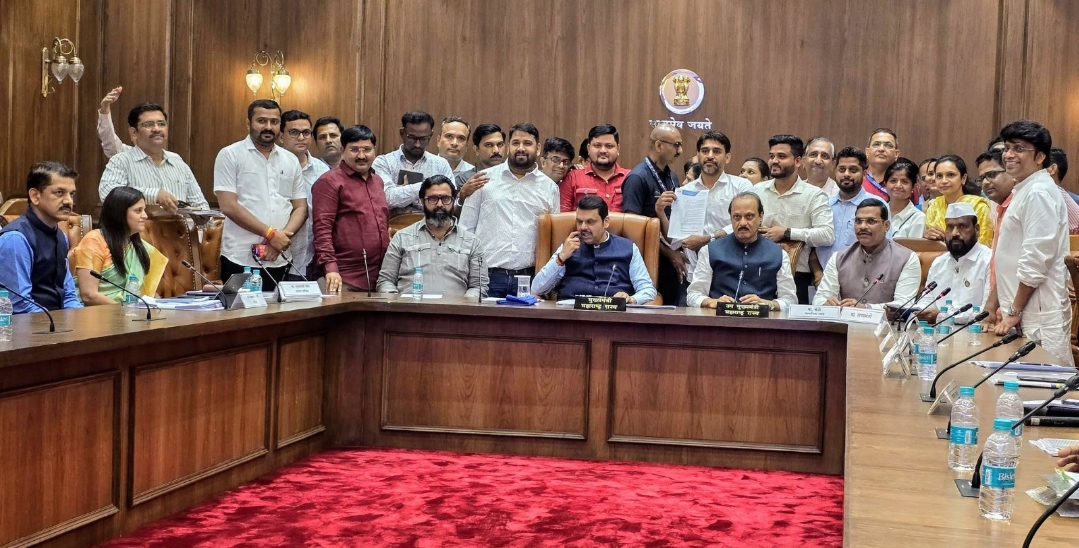 *‘‘हिंजवडी आयटी पार्क’’साठी मुख्यमंत्र्यांकडे 