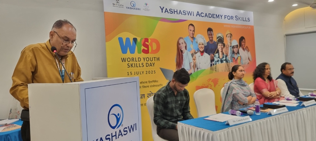 *युवा पिढीने उद्योजकतेची कास धरावी - डॉ. अभिराम डबीर.*