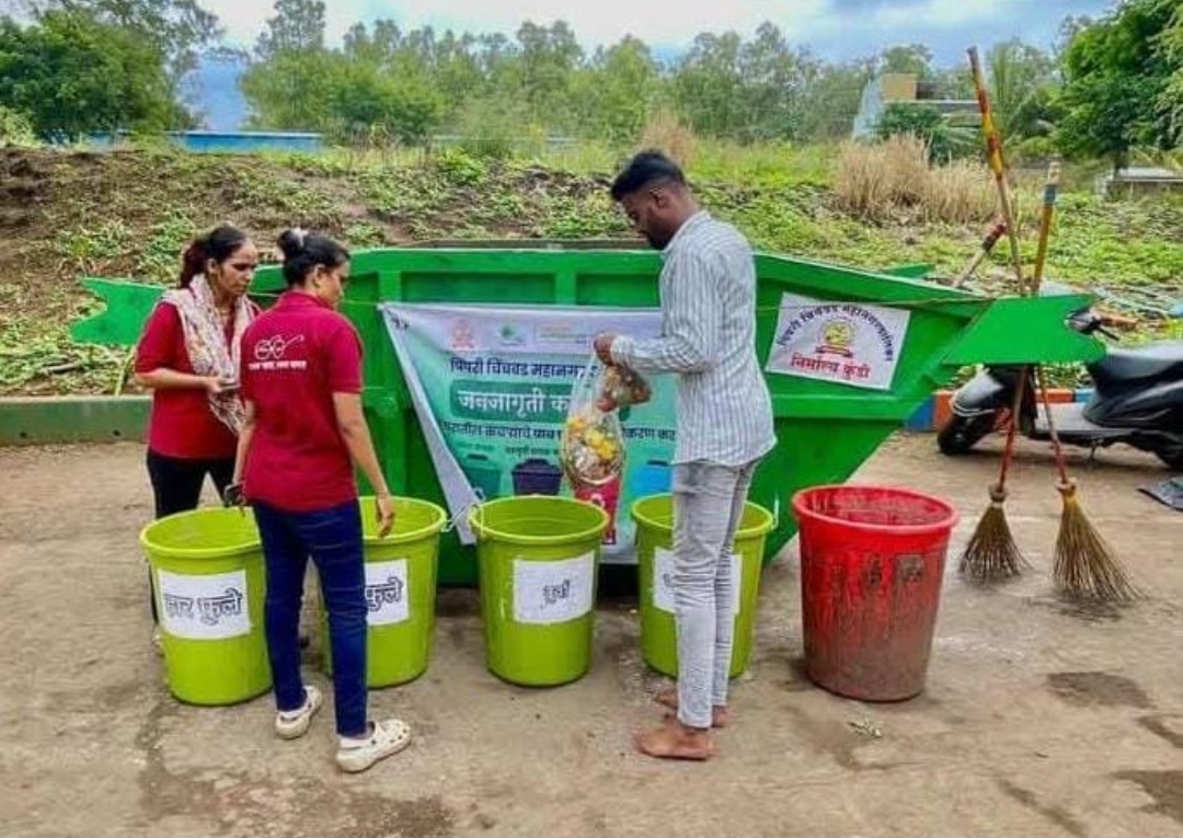 पिंपरी चिंचवड महापालिकेच्या निर्माल्य संकलन मोहिमेला पिंपरी चिंचवडकरांचा उत्स्फूर्त प्रतिसाद...