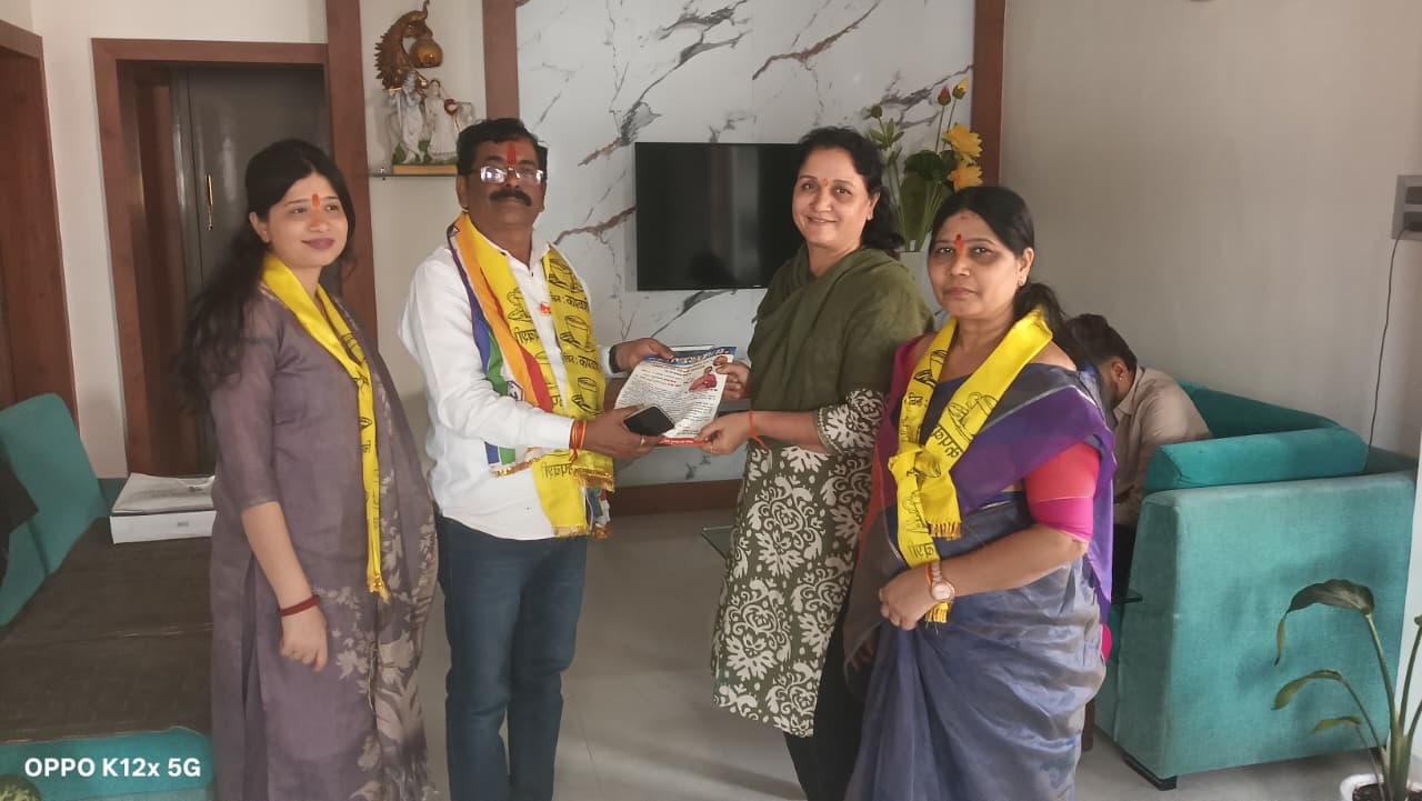 कप–बशी चिन्हासह अपक्ष उमेदवार दिलीप तनपुरे यांचा शांत, आदर्श प्रचार; प्रभाग ३२ मध्ये चर्चेचा विषय