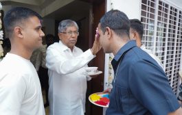 ना. चंद्रकांतदादा पाटील यांची सीआयएसएफच्या जवानांसोबत होळी साजरी