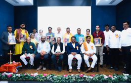 पुरस्कार हा कर्तृत्वाचा आणि मानवी मूल्यांचा गौरव – डॉ. श्रीपाल सबनीस