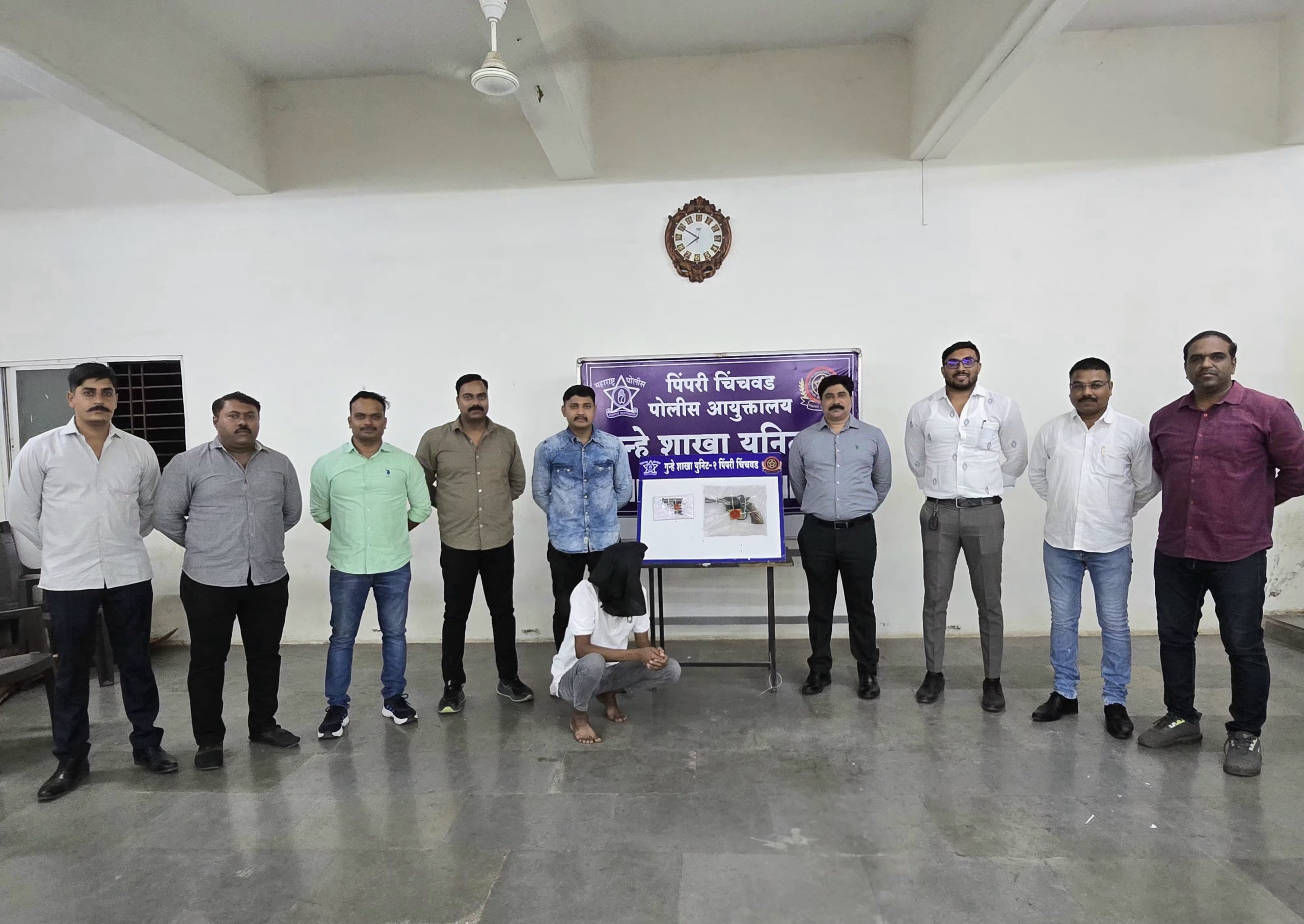 गुन्हे शाखा युनिट-2 ची धडाकेबाज कारवाई; 2 पिस्टल व जिवंत काडतुसे जप्त