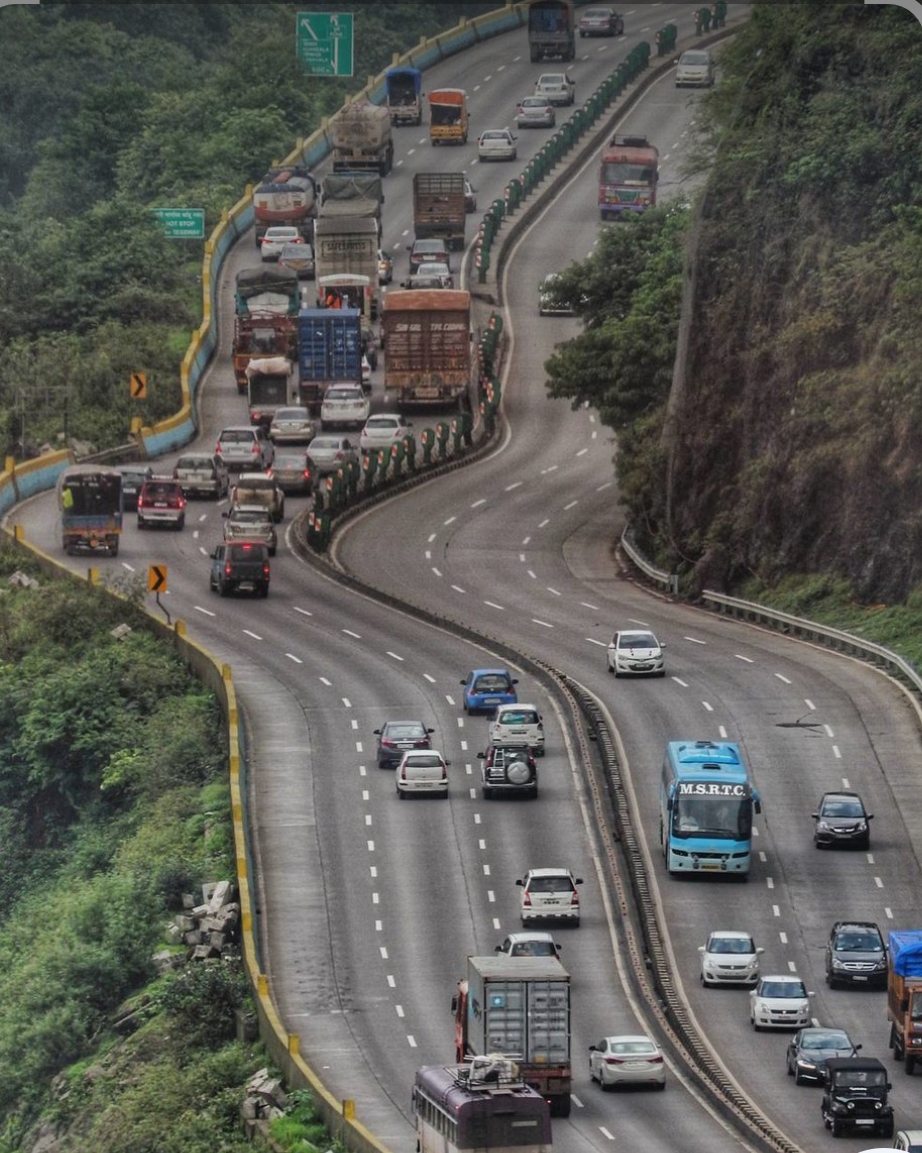 यशवंतराव चव्हाण द्रुतगती मार्गावर वाहतूक तात्पुरती बंद
